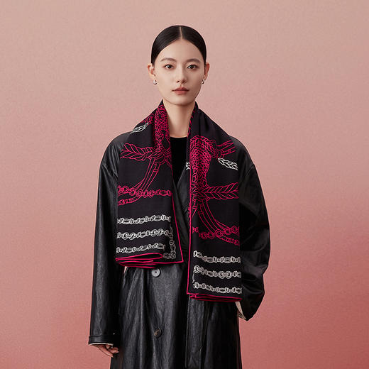 万事利“马德里”128厘米丝羊毛围巾 商品图0