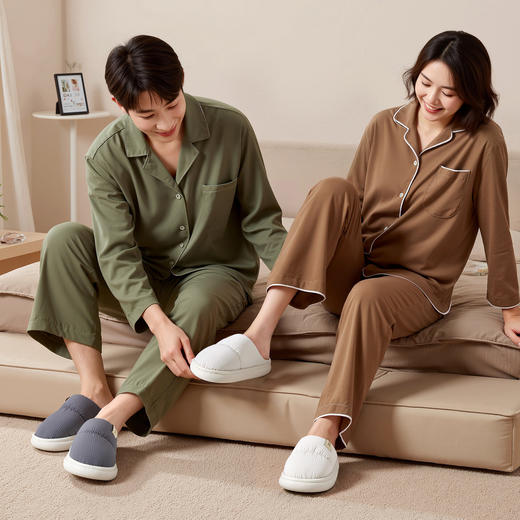 【小来】粉丝专享🧧【LIDANI 防水防污情侣棉拖】五色可选，35-44码可穿，情侣同款，格纹鞋面，柔软触感，防滑耐磨，脚底柔软 商品图0