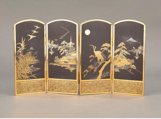 独角鹿西洋古董 1900年代日本明治时期出品东瀛自然图景主题黑地布目镶嵌桌屏 商品图0