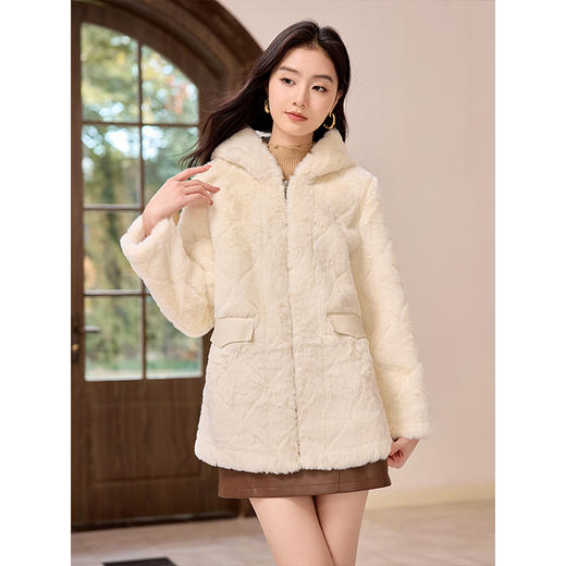 【年货节】熙世界皮毛一体仿兔毛外套女连帽冬季新款小个子仿皮草毛茸茸大衣 商品图2