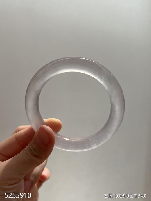 高冰近玻璃种圆镯【5255910】圈口54.0~具体价格微信咨询 商品图0