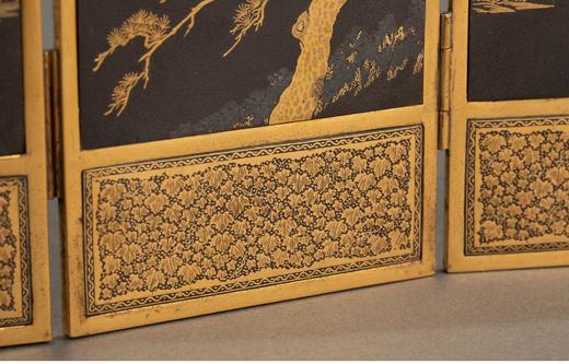 独角鹿西洋古董 1900年代日本明治时期出品东瀛自然图景主题黑地布目镶嵌桌屏 商品图6