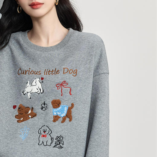 【10/29新品】熙世界狗狗刺绣卫衣女加绒加厚松弛感圆领套头上衣2025年新款秋冬 商品图2