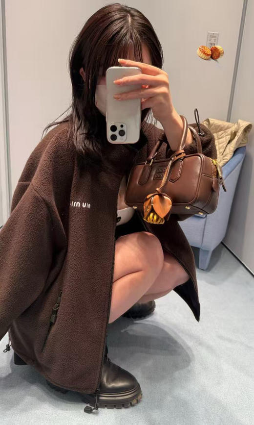 秋冬外套还得是miu！敲好看的棕色摇粒绒外套  情侣款！ 商品图3