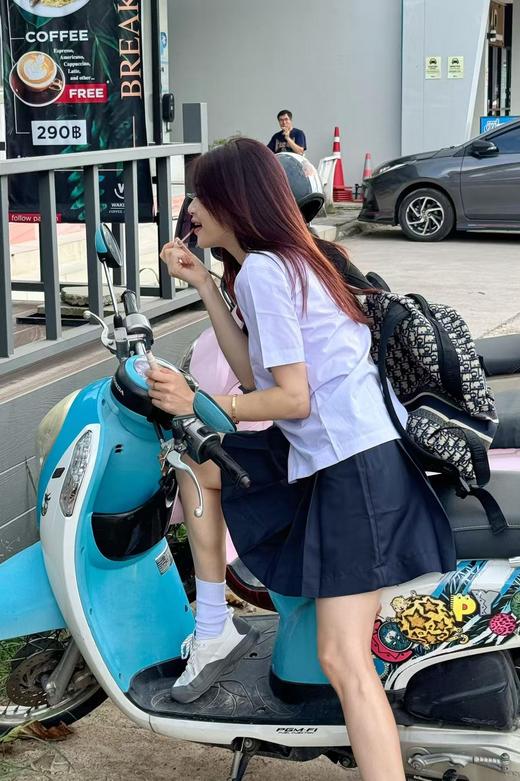 【双11充值2300元】补现金280元换赠迪奥刺绣老花满印 科技面料 背包双肩包 （MM）不配包装此款 商品图3