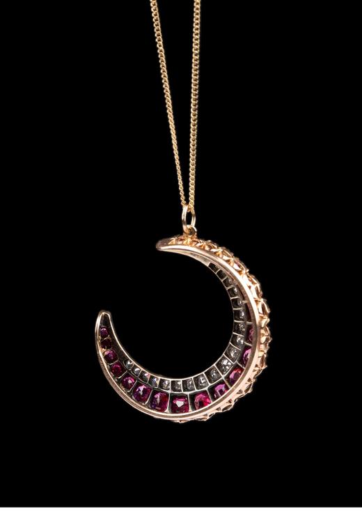 独角鹿西洋古董 19世纪末英国出品黄金底纯银镶嵌红宝石及钻石新月造型吊坠项链 商品图3