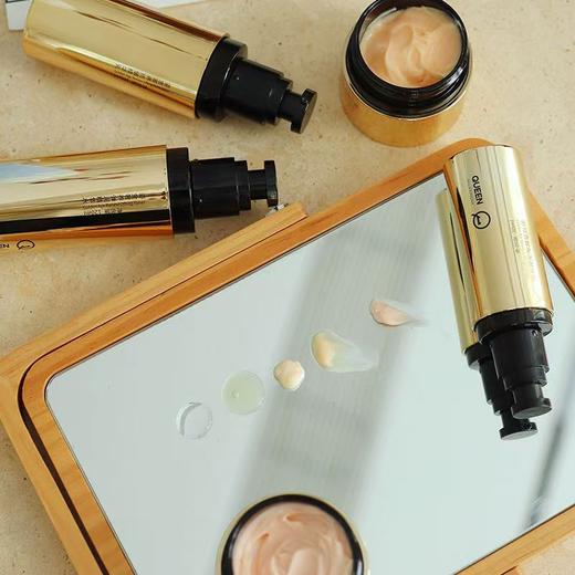 升级【女王黑金五件套】定制版 高端护肤品系列 包含精华水、精华乳、精华液、日霜、晚霜 P*K贵妇大牌 ，感受每天肉眼可见的肌肤改变 商品图2