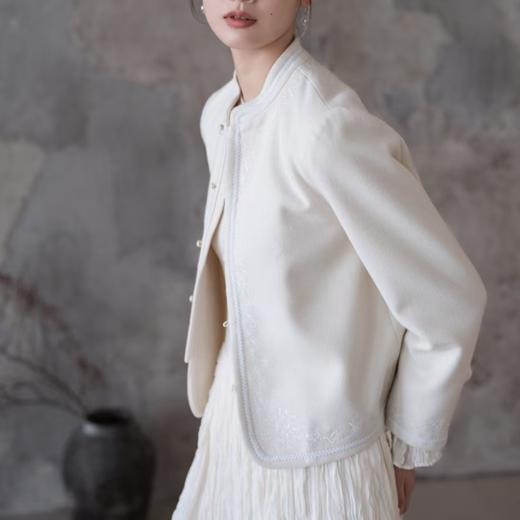 【à perles】复古轻中式花边刺绣羊毛外套 商品图2