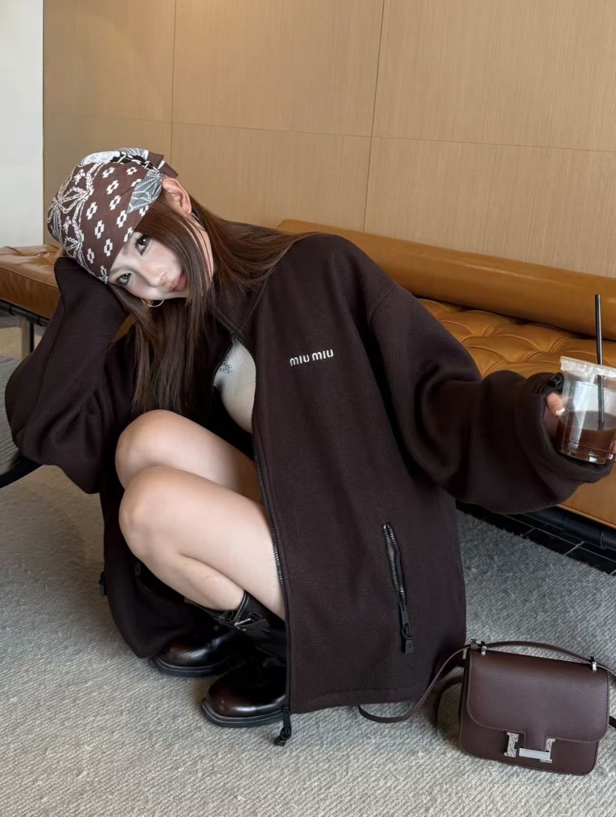 秋冬外套还得是miu！敲好看的棕色摇粒绒外套  情侣款！