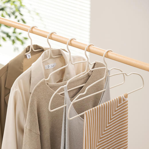 【茶花】浸粉加粗护肩无痕衣架8只 商品图2