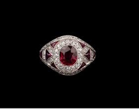 独角鹿西洋古董 1910年代欧洲出品铂金镶嵌红宝石及钻石戒指