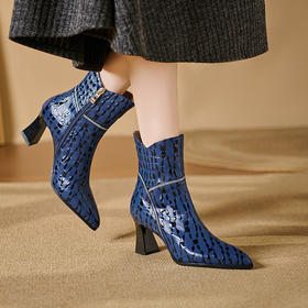 【预售5天】蓝色真皮短靴女士粗跟马丁靴，加绒高跟时装靴百搭短筒皮鞋SY&608