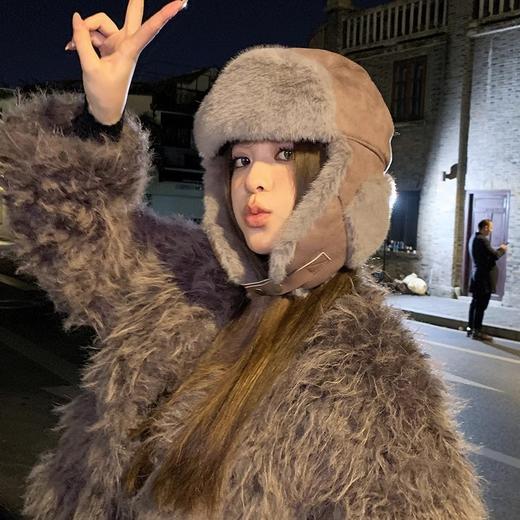 【抵御寒潮❗️麂皮绒雷锋帽】显脸小+护耳双重加厚，柔软麂皮绒材质，触感细腻，亲肤舒适，骑车滑雪防寒全搞定，秋冬季显脸小护耳经典加厚骑车滑雪防寒雷锋帽QQ 商品图3