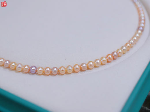 [ 炫彩 ] 小珍珠项链（混彩） 珠径：5~6mm 商品图3