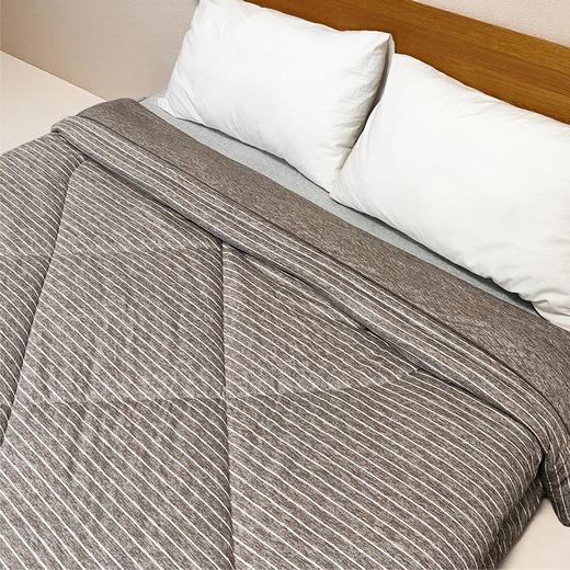 【M家同款】愉悦之家 撸猫感柔顺被 春秋被/冬被  触感对标顶级猫肚皮，细腻顺滑软fufu；可机洗 商品图6