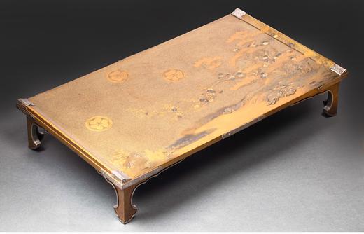 独角鹿西洋古董 19世纪日本明治时期出品湖畔松梅主题金漆莳绘写字台 商品图2