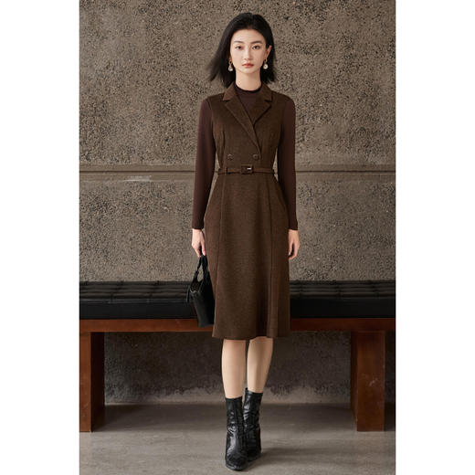 羊毛羊绒背心连衣裙 手感软糯 上身锁温 优雅通勤极简 米思阳2025冬季新款无袖西装领鱼尾背心裙5161 商品图4