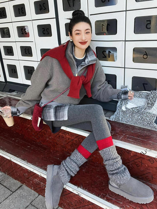 官网299！福家秋冬羊绒棉竖条纹外穿加厚打底保暖裤女显瘦连脚袜舒适高弹踩脚袜 蓄热抗寒一条过冬 商品图9