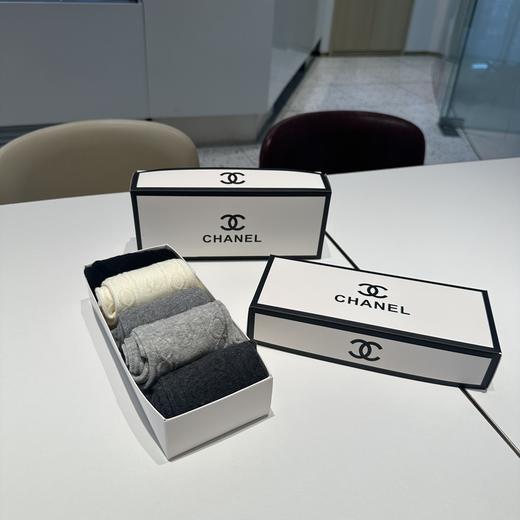 G613 香N儿Ch@nel纯羊毛，浮雕字母款女士高筒袜 商品图1