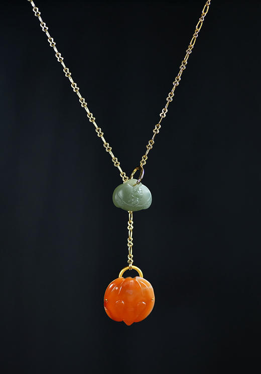 18k蝙蝠胸针和田玉项链侧襟挂两用 商品图1