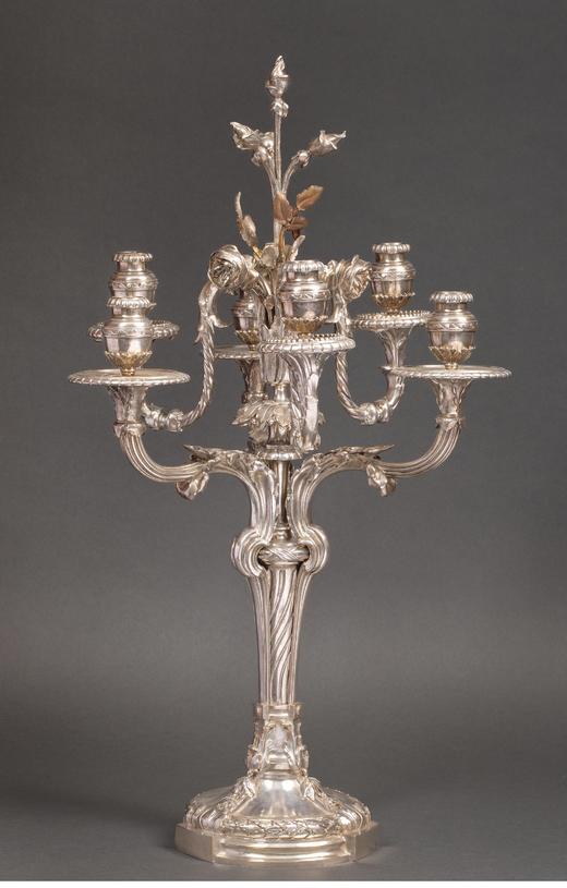 独角鹿西洋古董 19世纪法国出品路易十五风格玫瑰花叶主题镀银精雕六枝头烛台一对 商品图2