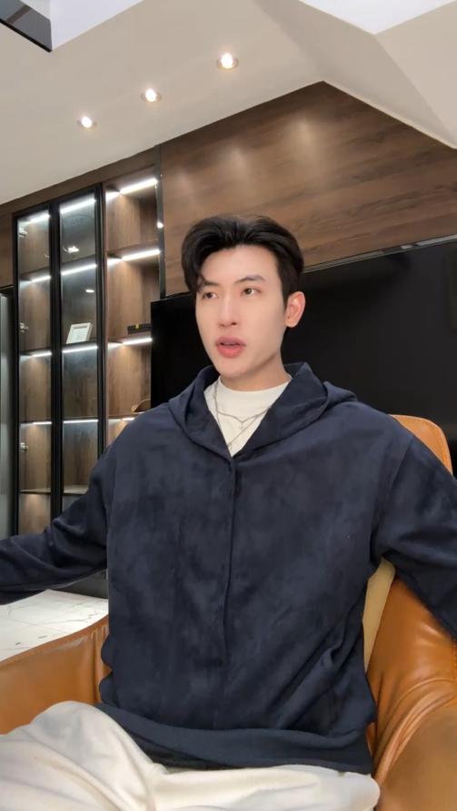 WY1149SDSA男士秋冬新款痞帅男装韩版简约纯色按扣连帽卫衣百搭宽松上衣 商品图0