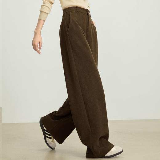 【10/29新品】熙世界松弛感坑条针织阔腿裤女秋冬季复古咖色加厚窄版直筒休闲裤 商品图4
