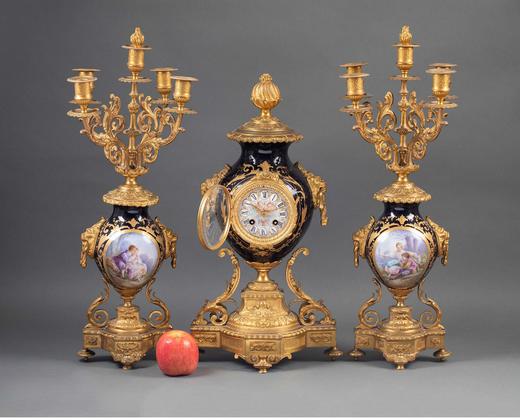 独角鹿西洋古董 1850-1870年代法国拿破仑三世时期出品铜鎏金精雕装饰田园恋歌主题手绘描金陶瓷座钟烛台三件套 商品图0