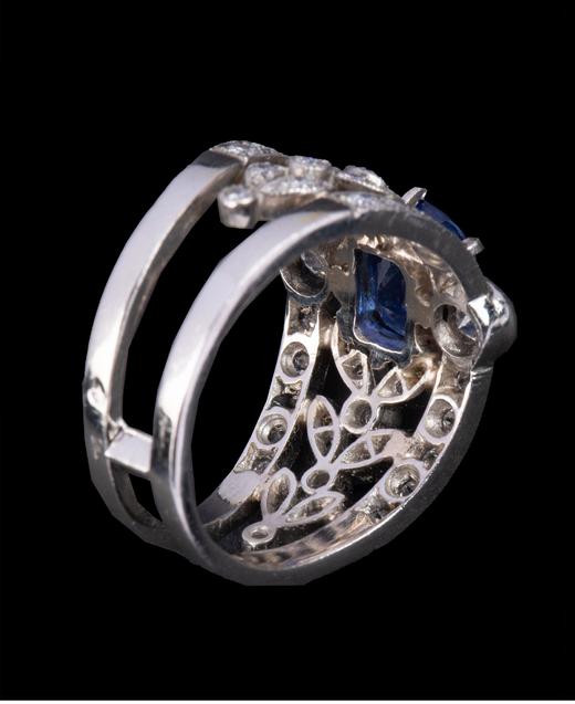 独角鹿西洋古董 20世纪晚期法国出品自然花叶主题铂金镶嵌蓝宝石及钻石戒指 商品图5