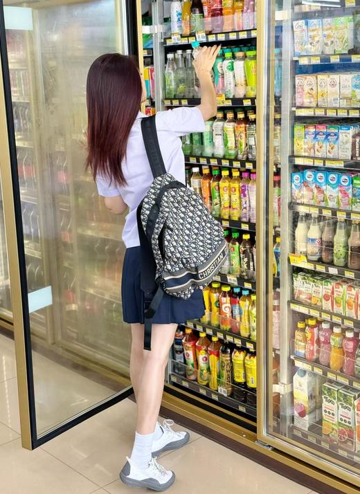 【双11充值2300元】补现金280元换赠迪奥刺绣老花满印 科技面料 背包双肩包 （MM）不配包装此款 商品图2