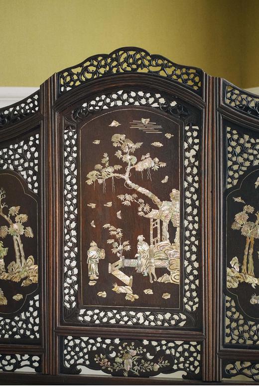 独角鹿西洋古董 1890年代亚洲出品花叶纹胡桃木镂雕装饰东方人物主题螺钿镶嵌屏风 商品图4
