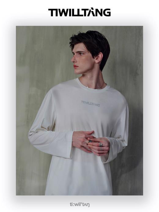 启世录TIWILLTANG“秩影磁场”烫钻垂感文字印花圆领长袖T恤男 商品图0