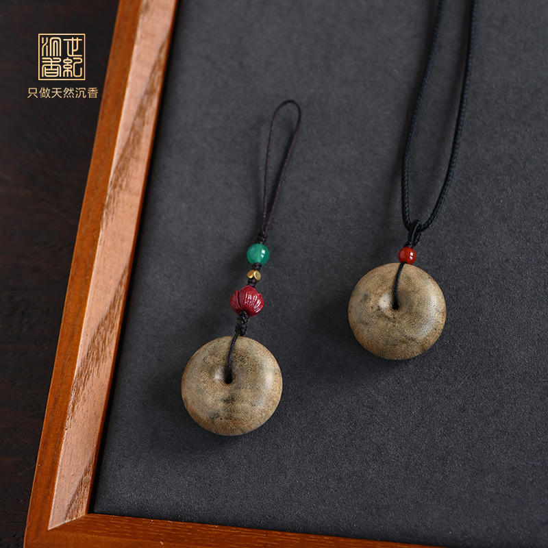 天然菩萨奇沉香平安扣   SP11654