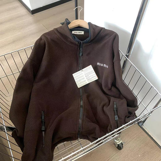秋冬外套还得是miu！敲好看的棕色摇粒绒外套  情侣款！ 商品图12