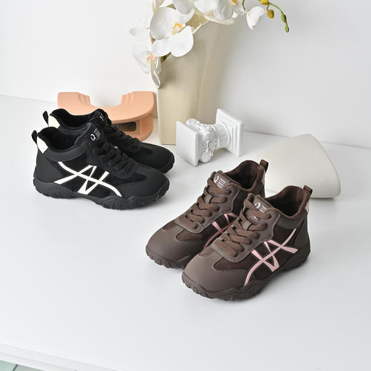 经典鲨2025冬季专柜新品潮流时尚拼色加绒保暖休闲鞋棉鞋女KW296-558051 商品图3