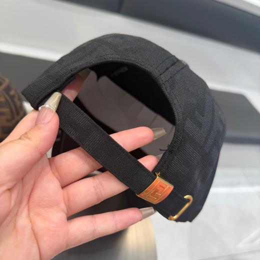 G603  25年秋冬新款Fendi| 新款老花鸭舌帽 商品图4