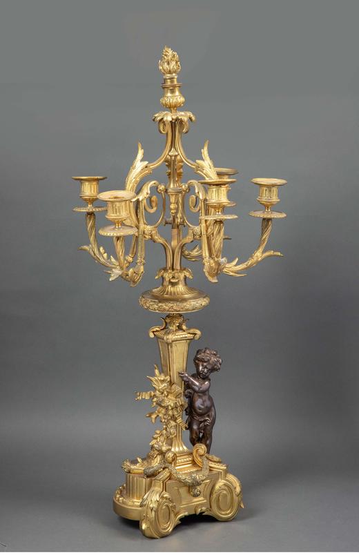 独角鹿西洋古董 19世纪法国出品卷叶纹铜鎏金精雕镶嵌神话人物主题青铜雕像装饰座钟烛台三件套 商品图7