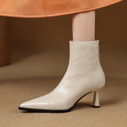 【预售5天】轻熟风优雅小性感瘦瘦靴秋冬通勤细跟高跟尖头真皮短靴女SLLK&sl-8128 商品图1