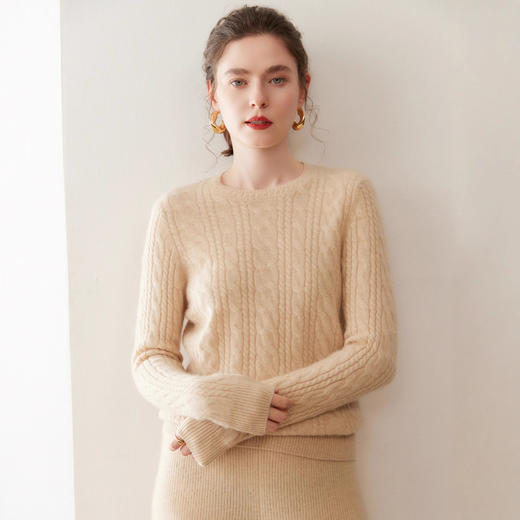 「高货rg」全新升级【铂金会员367/天猫499/差价132】(10715)洛诗琳时尚圆领羊绒衫2025冬季气质绞花软糯保暖针织毛衣 商品图2