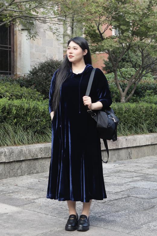 现货，今天发货【丝绒蓝宝石 鱼尾连衣裙】正码正拍！【模特身高168，体重150，穿2码参考】比一般丝绒裙耗料多好几米，重工法式高级感，丝绒长裙，气质连衣裙秋冬新款 商品图0