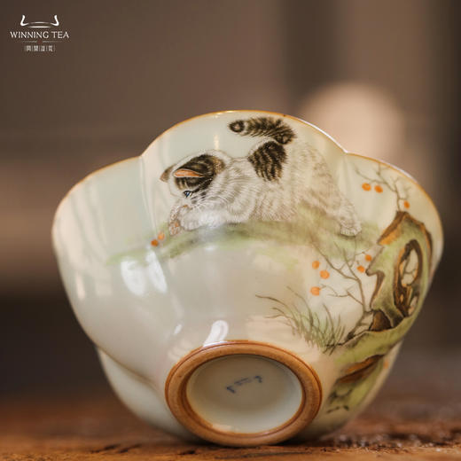 问鼎鼎峰系列天青老款大梅花杯（猫趣） 商品图2