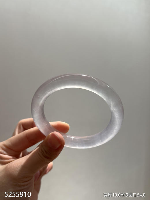 高冰近玻璃种圆镯【5255910】圈口54.0~具体价格微信咨询 商品图1