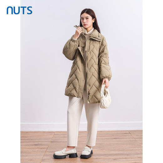 NUTS商场同款冬季纯色菱格翻领保暖中长款鸭绒羽绒服女4490905A1 商品图3