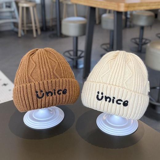 【秋冬潮娃❗️】韩版风格时尚百搭，采用优质针织面料，触感柔软舒适，套头设计让佩戴更方便，秋冬男童字母针织毛线帽 女童保暖护耳宝宝套头帽QQ 商品图2