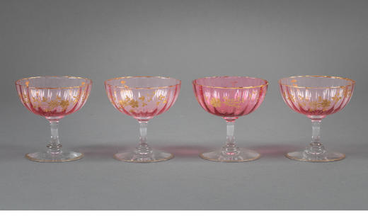 【已售】独角鹿西洋古董 19世纪法国出品卷叶花卉纹描金装饰粉色水晶潘趣酒具套件 商品图1