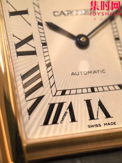 卡地亚 F1坦克系列WGTA0346 WGTA0357 WGTA0394 新款太阳纹坦克 男士腕表 小手腕福音 男女皆可佩戴 商品图3