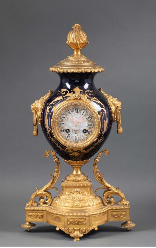 独角鹿西洋古董 1850-1870年代法国拿破仑三世时期出品铜鎏金精雕装饰田园恋歌主题手绘描金陶瓷座钟烛台三件套 商品图1