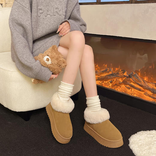 【特妮娜 绒圈松糕雪地靴】简约百搭 增高5CM 帮高8cm修饰腿型 做工精细不掉毛 柔软亲肤 舒适不磨脚 防滑大底 材质轻便 商品图4