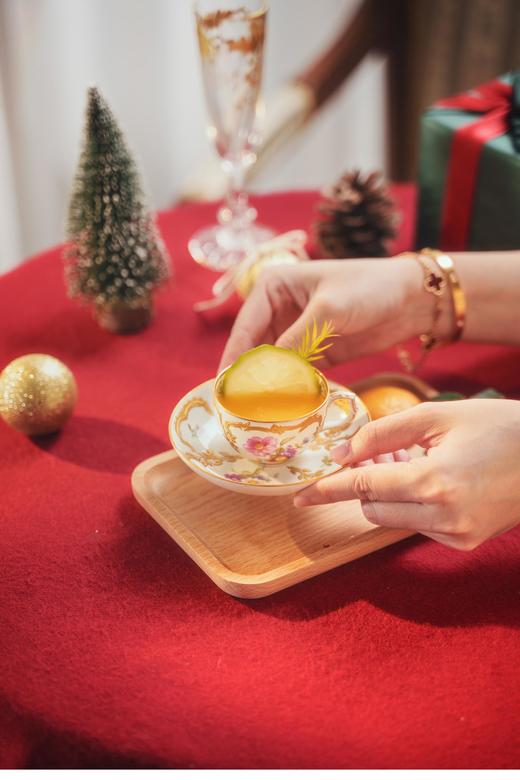 【已售】独角鹿西洋古董 1940年代德国柏林皇家瓷窑KPM出品自然花卉主题手绘描金装饰瓷器杯碟一套 商品图0