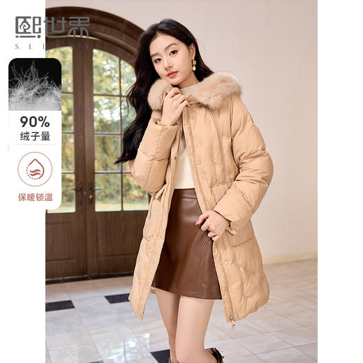 【年终特卖】熙世界2025新款时髦狐狸毛领羽绒服女士中长款白鸭绒连帽外套冬装 商品图0